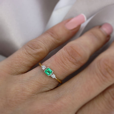 18ct Yellow Gold Three Stone Emerald & Diamond Ring