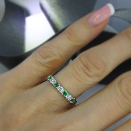 18ct White Gold Emerald & Diamond Eternity Ring