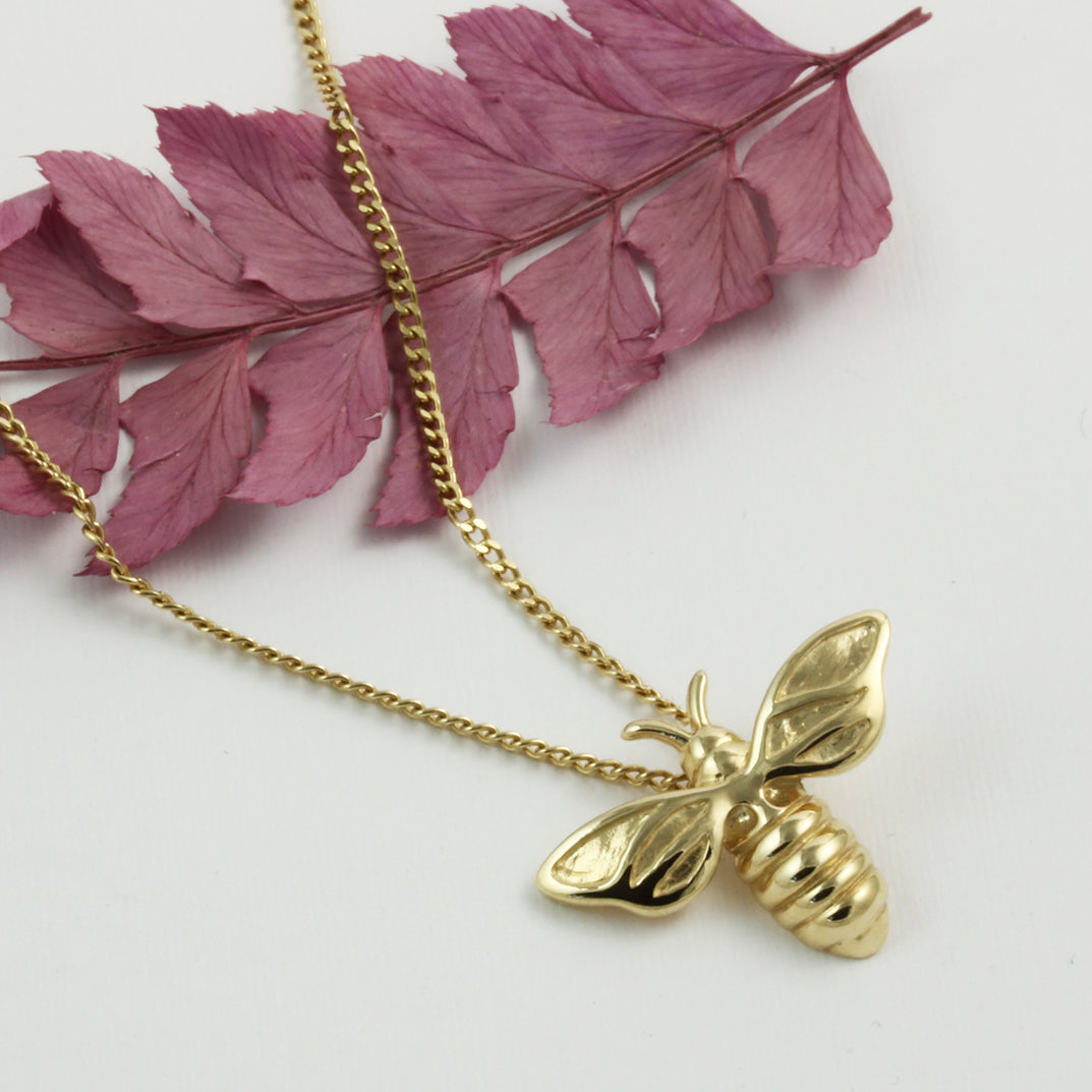 9ct Yellow Gold Bee Pendant