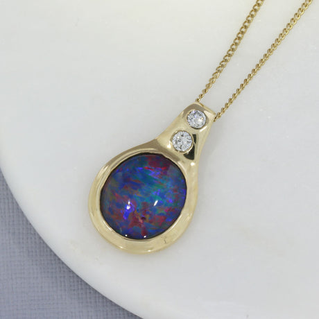 Pre Owned 9ct Yellow Gold Doublet Opal & Diamond Pendant & Chain