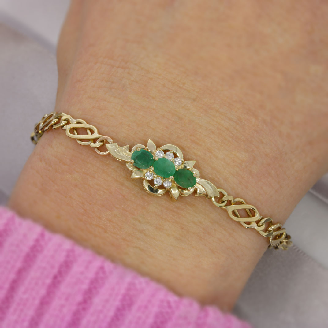 Pre Owned 9ct Yellow Gold Emerald & Diamond Bracelet