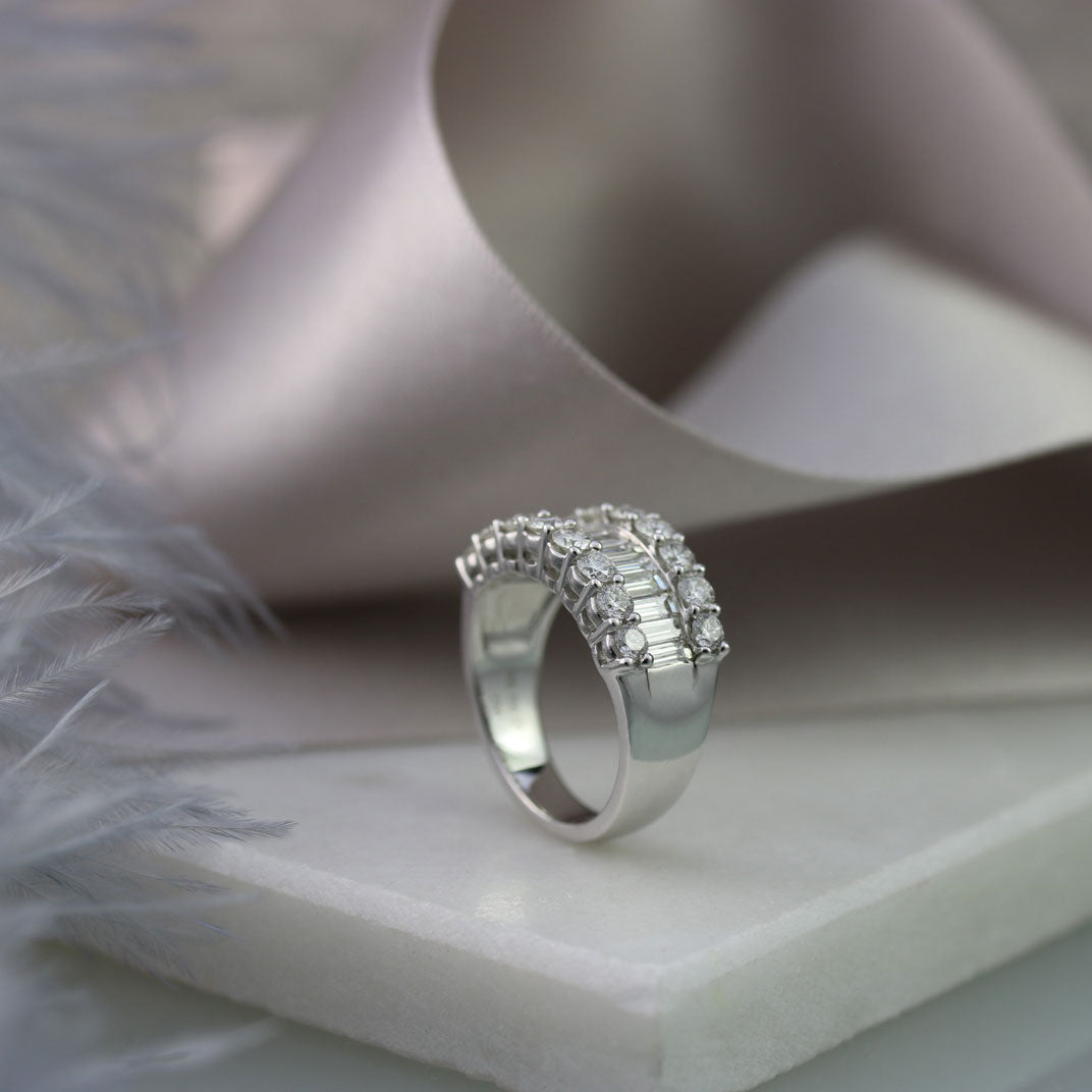 18ct White Gold Diamond Ring 2.35ct