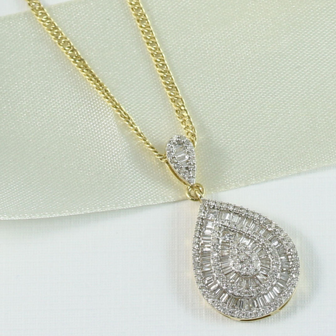 Pre Owned 18ct Yellow Gold Fancy Diamond Pendant