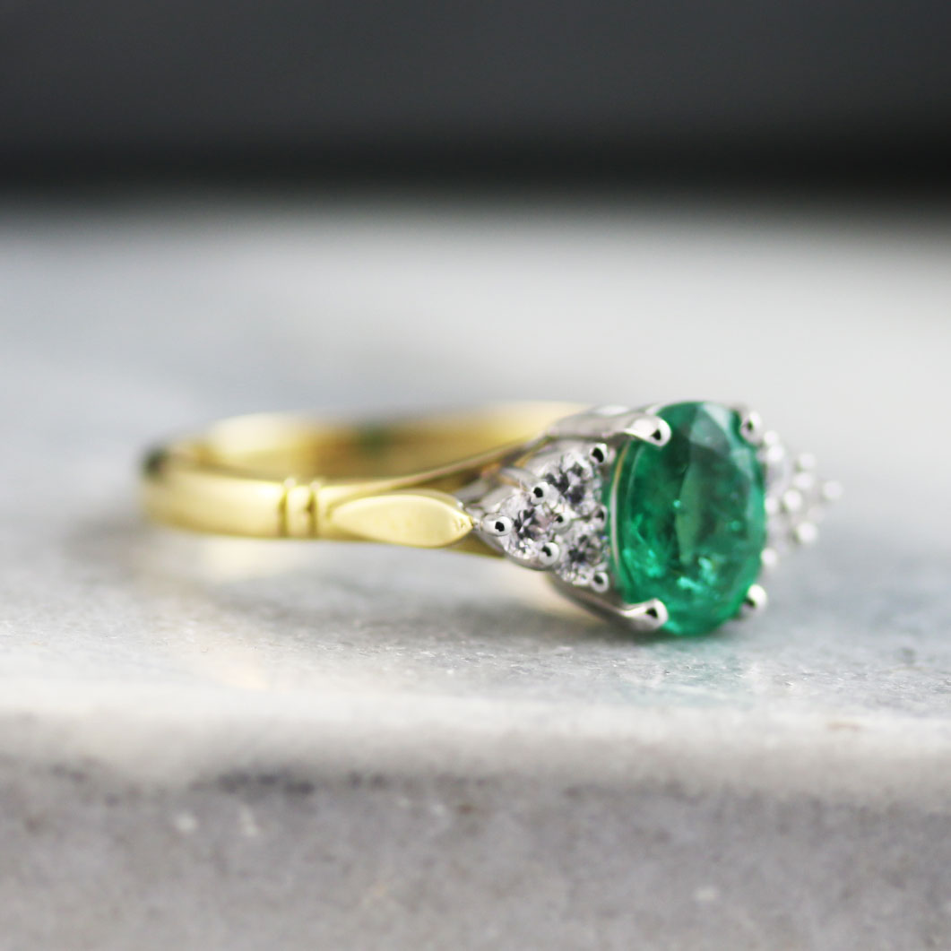 18ct Yellow Gold Emerald & Diamond Ring