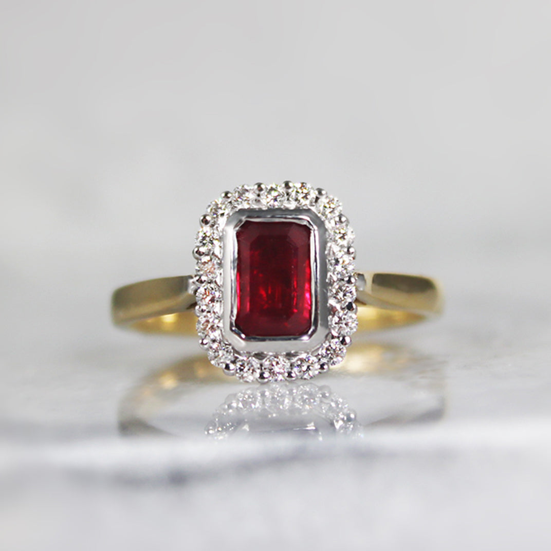 18ct Yellow Gold Ruby & Diamond Cluster