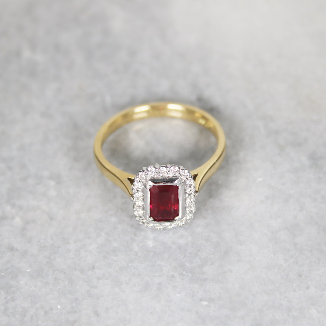 18ct Yellow Gold Ruby & Diamond Cluster