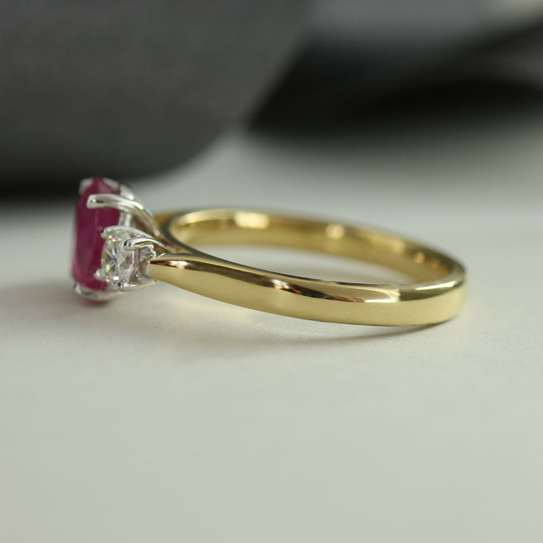 18ct Gold Oval Pink Tourmaline Diamond 3 Stone Ring