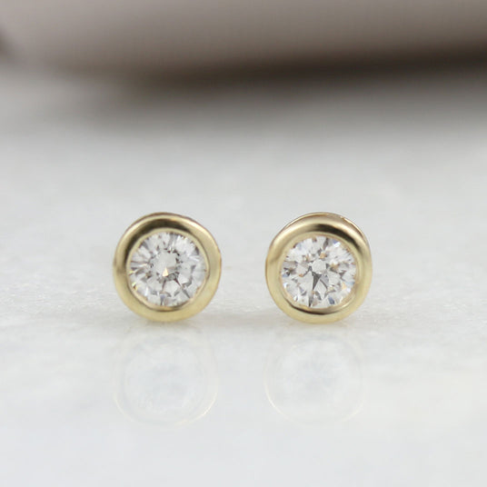 9ct Yellow Gold Diamond Stud Earrings .32ct