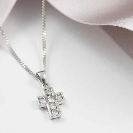 18ct White Gold Diamond Cross & Chain 0.50ct