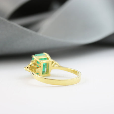 18ct Yellow Gold 3ct Emerald & Diamond Ring