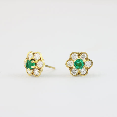 18ct Gold Emerald & Diamond Cluster Stud Earrings.