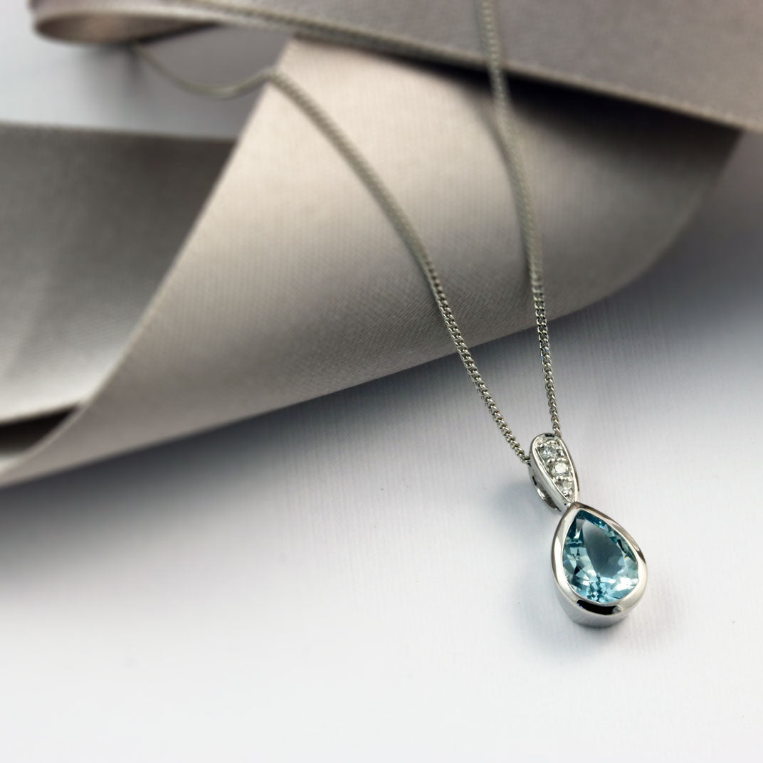 9ct White Gold Aquamarine & Diamond Pendant