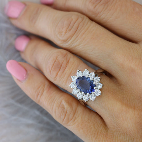 18ct White Gold Oval Sapphire & Diamond Cluster Ring