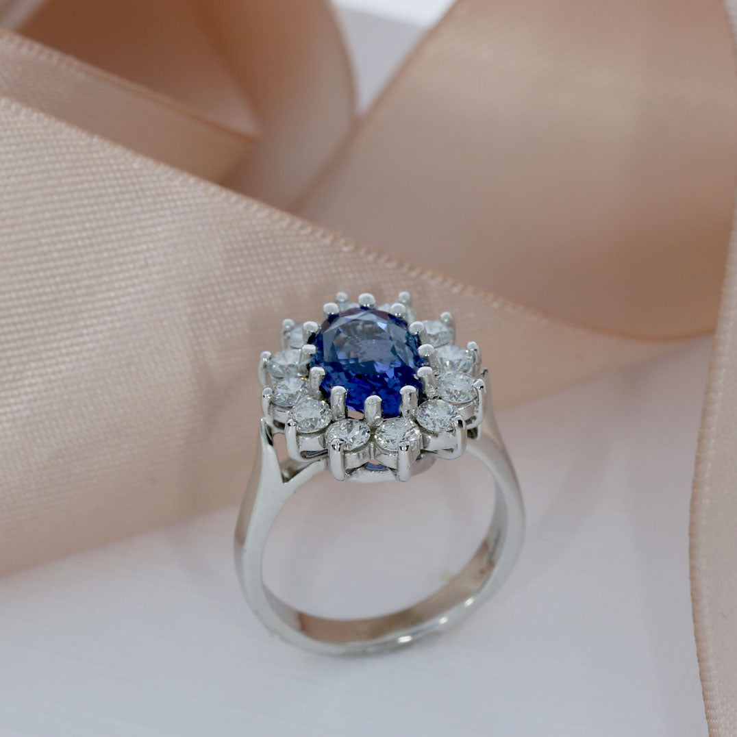 18ct White Gold Oval Sapphire & Diamond Cluster Ring