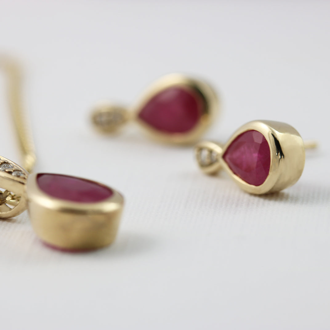 9ct Yellow Gold Pear Shape Ruby Earrings & Diamond Earrings