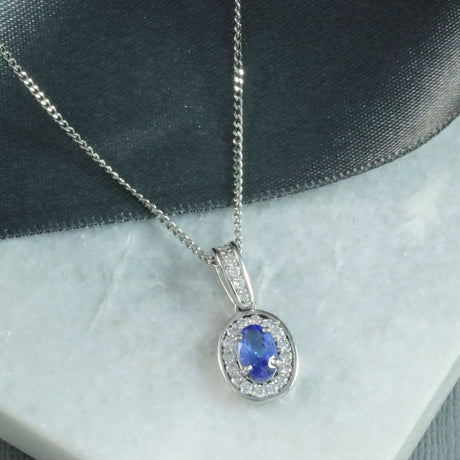 18ct Gold Tanzanite and Diamond Oval Pendant