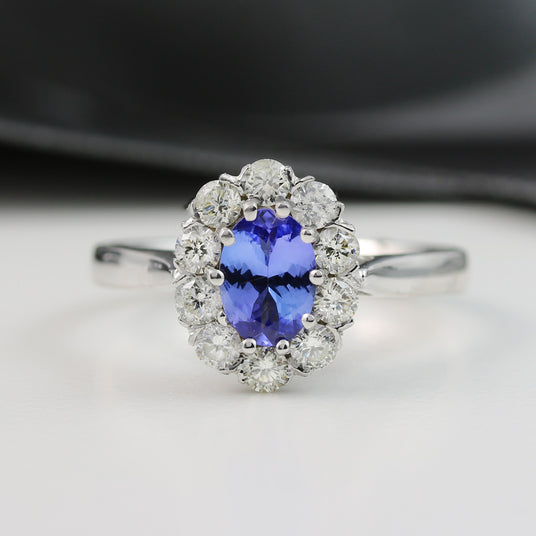 18ct White Gold Oval Tanzanite & Diamond Cluster